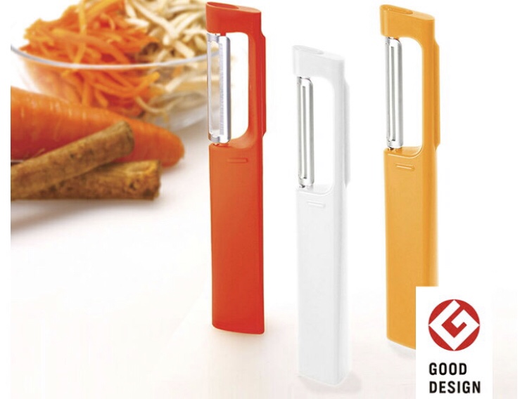 【マーナ　立つピーラー】包丁感覚で食材の皮がスルスルむける！タテ型ピーラー