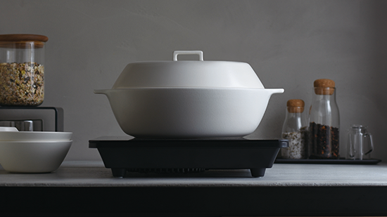 蒸す♪炊く♪煮る♪美味しい時間を1年中シェアできる鍋【KINTO IH土鍋KAKOMI】