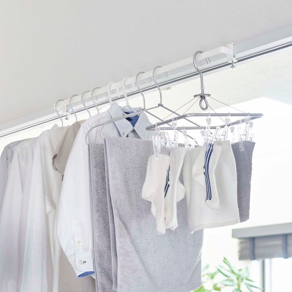 どんな場所でも洗濯ものが干せて便利！【tower 室内物干しハンガーバー】