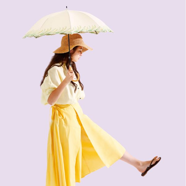 シンプルなデザイン＆紫外線をしっかりカット♪【because スズラン刺繍（傘）】