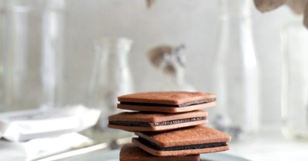 砂糖、小麦粉、乳製品、添加物不使用なのにおいしい♪MY HONEY マイハニーショコラサンドリープ 5枚入り 1枚入り(ボックス付き)